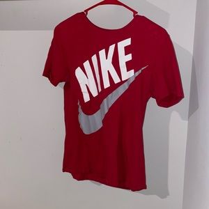 Small Men’s Nike T-Shirt in Red
